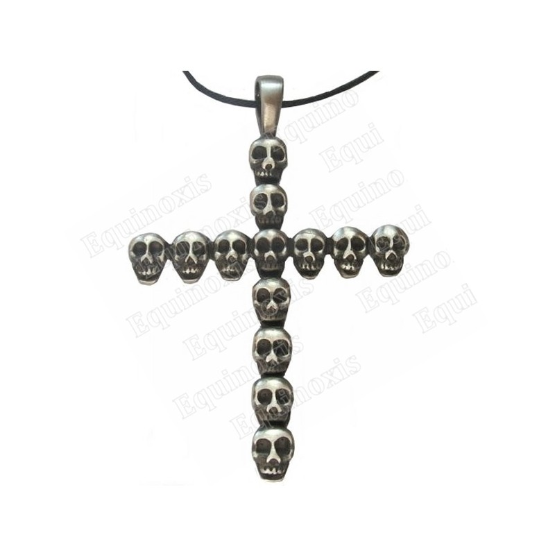 Gothic pendant – Cross with skulls
