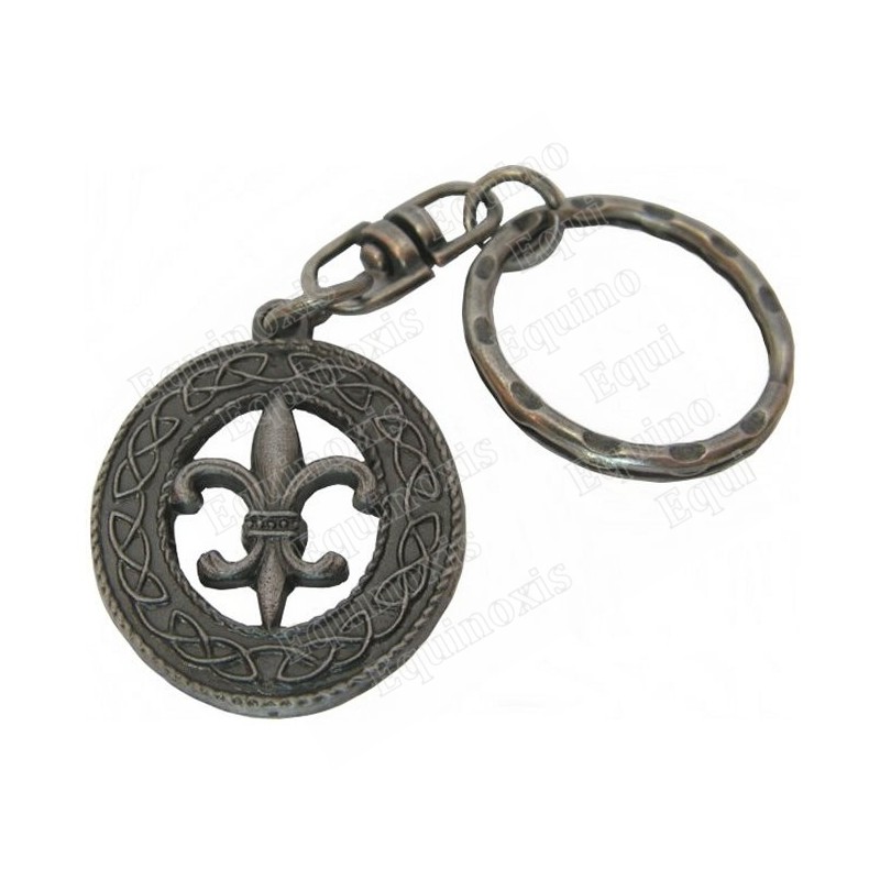 Celtic keyring – Fleur-de-lys with Celtic knot – Antique silver