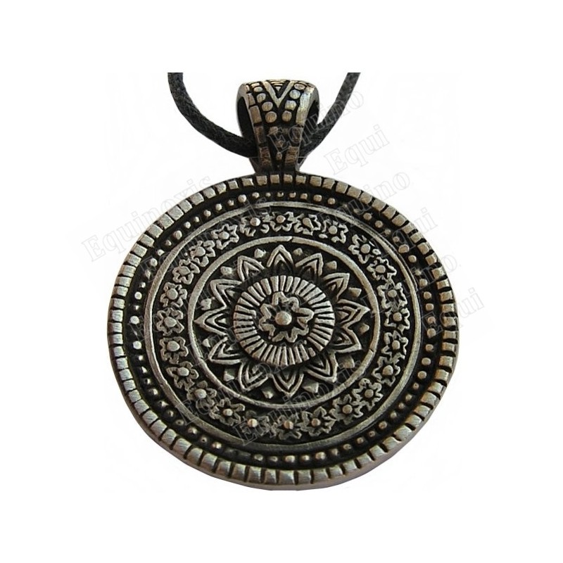 Shield pendant – Shield 5