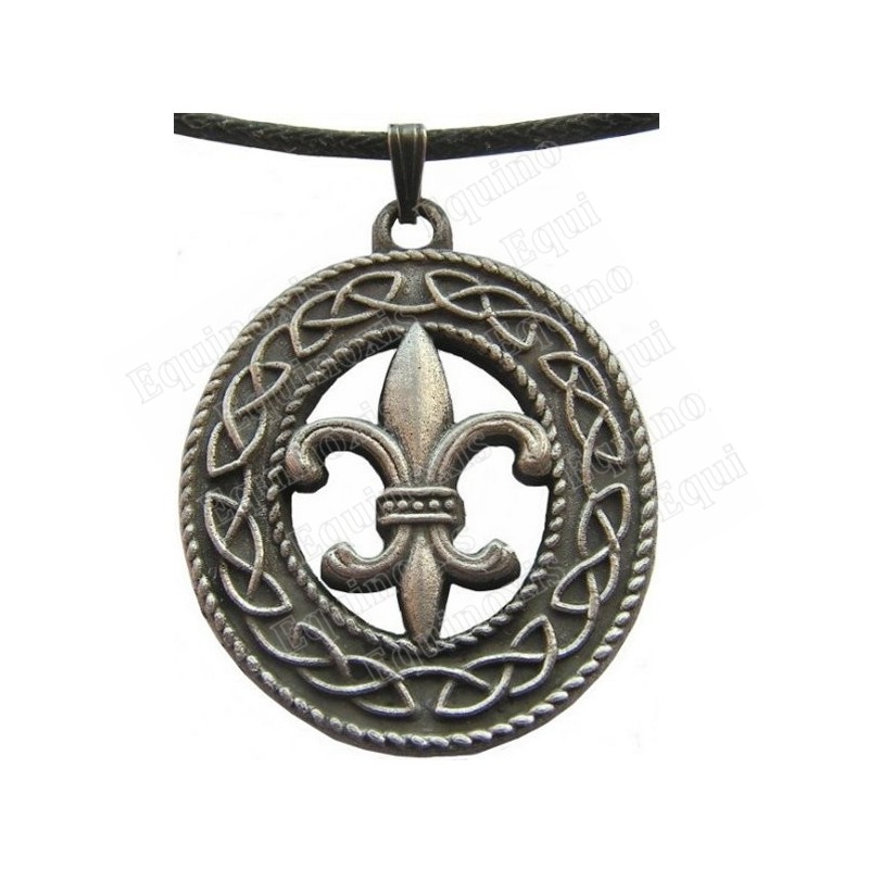 Celtic pendant – Fleur-de-lys with celtic knot – Antique silver