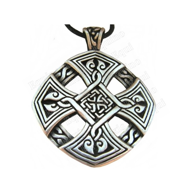 Celtic pendant – Celtic cross 8