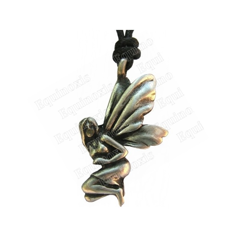 Fairy pendant – Crouching fairy