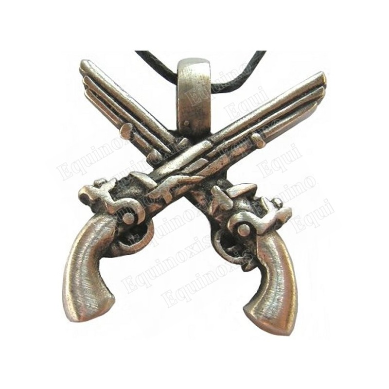 Pirate pendant – Crossed guns
