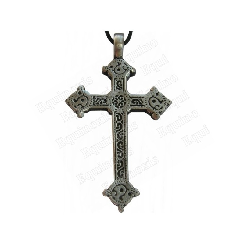 Cross pendant – Croix dentelée