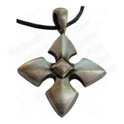 Cross pendant – Cross with arrow points